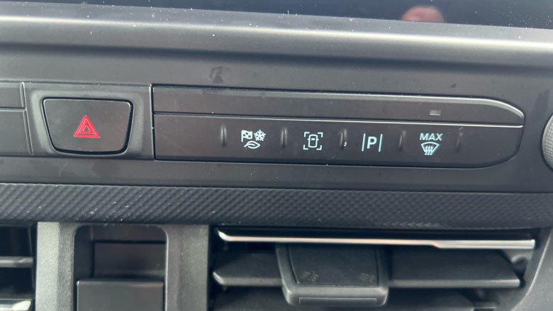 Ford Transit Custom 300 L1 Diesel Fwd 2.0 EcoBlue 136ps H1 Van Limited Auto